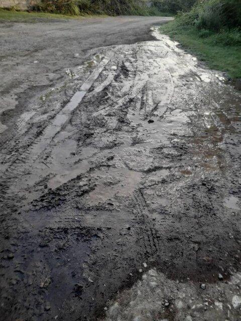 آب و فاضلاب بی خبر از شکستگی 18 روزه لوله آب یک روستا! فیلم آب و فاضلاب بی خبر از شکستگی 18 روزه لوله آب یک روستا!